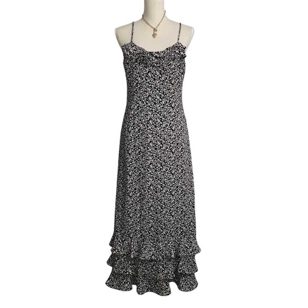 Urban Outfitters UO Angelica Floral
Ruffle Midi Dress Black
